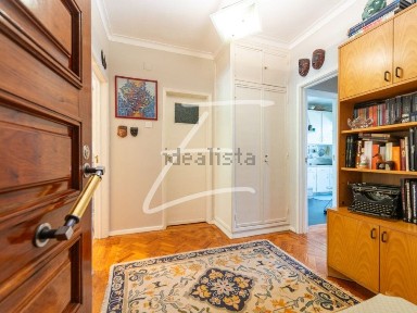 Apartamento T2 à venda na Rua Doutor Joaquim Manso