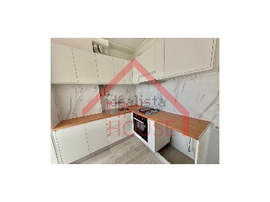 Apartamento T2 à venda na Rua do Vale de Santo António, 41