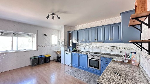 Apartamento T3 à venda em Oliveira do Bairro