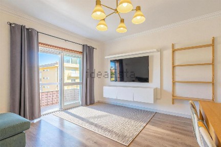 Apartamento T2 à venda em Via Padre Arnaldo Duarte