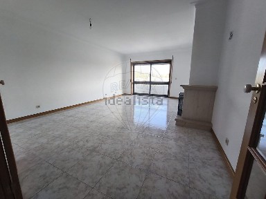 Apartamento T3 à venda na Rua Cruzeiro