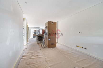 Apartamento T2 à venda em Pç. dos Carvalhinhos, 38