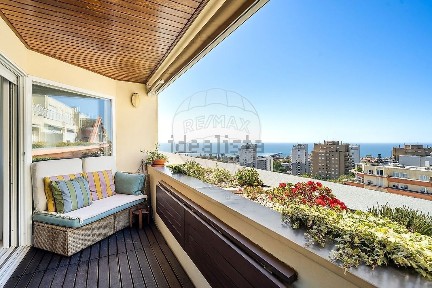 Apartamento T4 à venda na Rua de Alfredo Keil