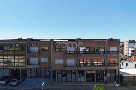 Apartamento T2 à venda na Rua Alexandrino Chaves Velho