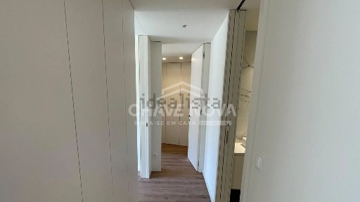 Apartamento T2 à venda na Rua Estamparia de Lavadores