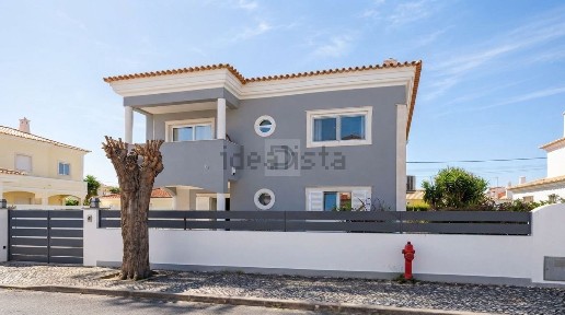 Casa ou moradia à venda na Rua dos Amores, 52