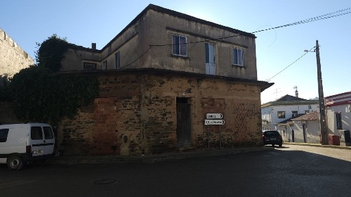 Moradia em banda à venda na Rua da Estalagem, 6