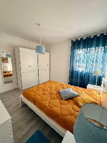 Apartamento mobilado e equipado com eletrodomésticos nos Moinhos da Funcheira-Amadora