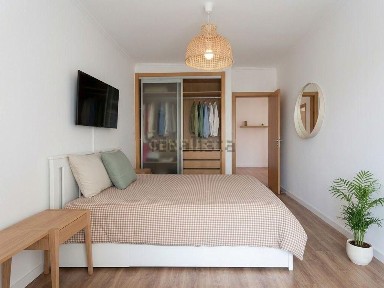 Arrendamento de apartamento T2 na Rua Álvaro Ferreira Alves, 10