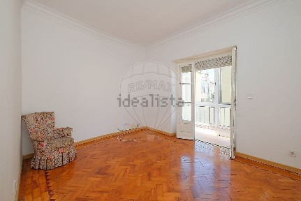 Arrendamento de apartamento T2 na Rua Arco do Cego