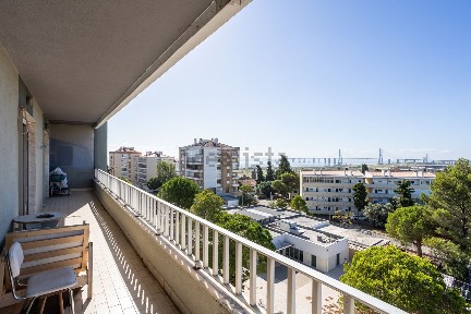 Arrendamento de apartamento T2 na Travessa da Juventude, Urbanização dos Fojos, Edificio Novas Luzes lote 8, 5º f, 2695-084, Bobadela, 8