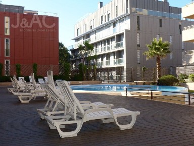 Arrendamento de apartamento T2 na Avenida Aida