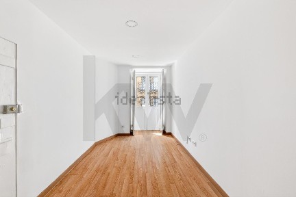 Arrendamento de apartamento T1 na Rua Saraiva de Carvalho s/n