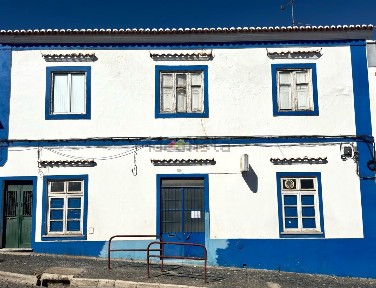 Andar de moradia à venda em Salvador e Santa Maria da Feira