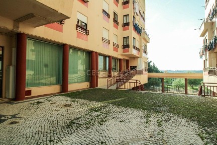 Arrendamento de apartamento T3 em São Pedro - Lapas - Ribeira Branca