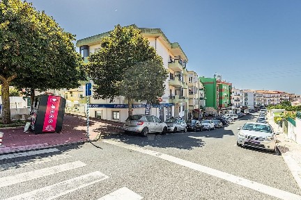 Apartamento T2 à venda na Rua Comércio