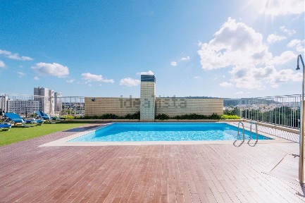 Apartamento T3 à venda na Praça Nuno Rodrigues dos Santos