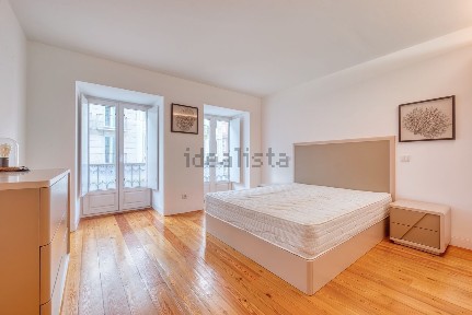 Apartamento T2 à venda na Praça São Bento, 384