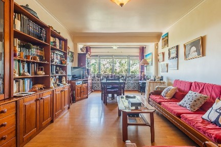Apartamento T3 à venda na Rua Fernando Pessoa, 28