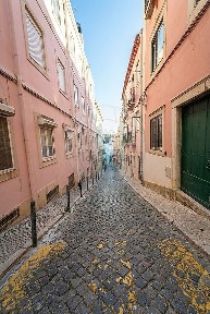 Apartamento T5 à venda na Rua do Carrião