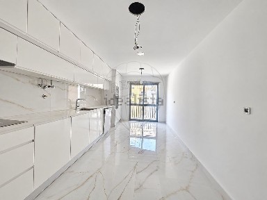 Apartamento T2 à venda na Rua Dona Amélia