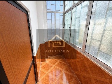 Apartamento T1 à venda na Avenida dos Cravos Vermelhos, 8