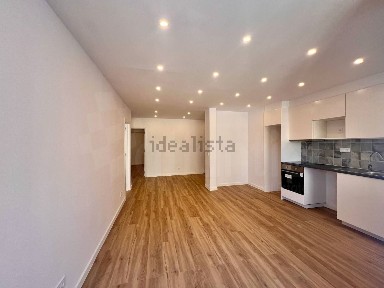 Apartamento T2 à venda na Rua 25 de Abril, 30