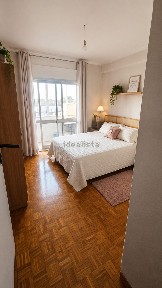Apartamento T2 à venda na Avenida José Gregório, 8