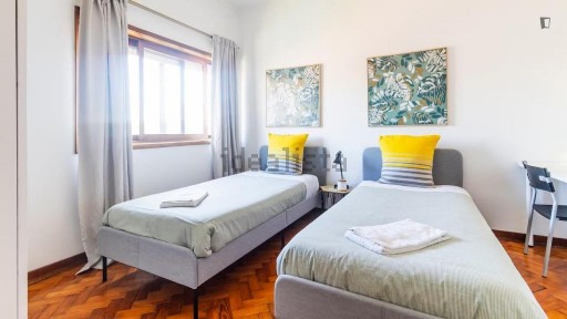 Arrendamento de apartamento T3 na Rua de Santos Pousada