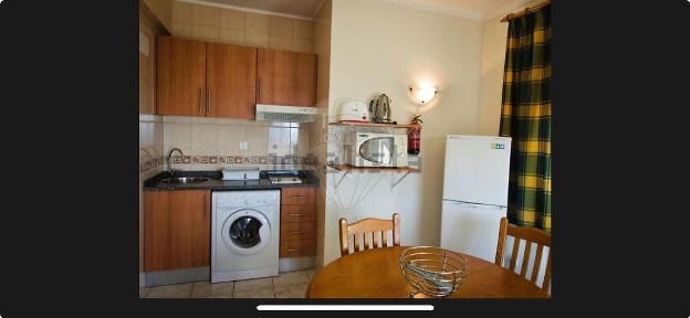 Apartamento T1 à venda na Avenida Tomás Cabreira