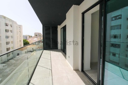 Apartamento T2 à venda em Praia de Quarteira