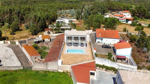 Moradia independente à venda em São Martinho do Porto