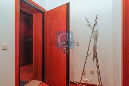 Apartamento T2 à venda na Rua Sarilho, 28
