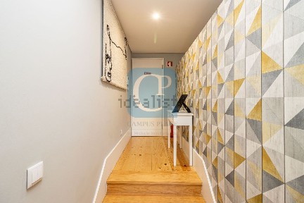 Apartamento T0 à venda na Rua de Santos Pousada, 719