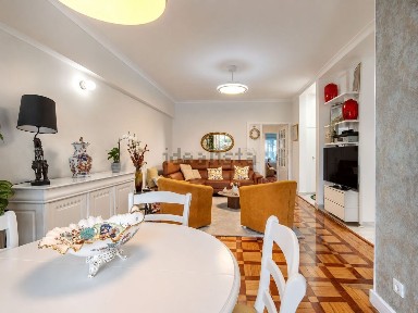 Apartamento T2 à venda na Avenida Dom Afonso Henriques, 1061
