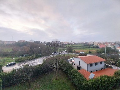 Apartamento T1 à venda na Rua António da Costa Pereira