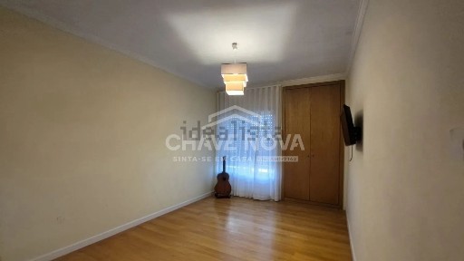 Apartamento T2 à venda na Rua Bernardino Costa