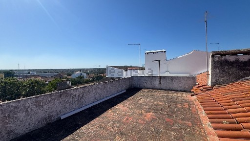 Moradia em banda à venda na Rua dos Lavradores, 61