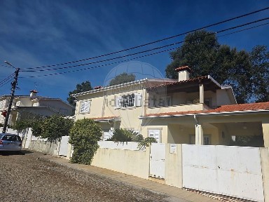 Moradia independente à venda em Meixomil