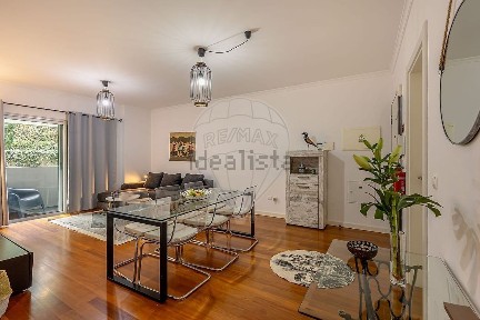 Apartamento T2 à venda no Caminho das Virtudes
