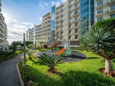Apartamento T3 à venda na Avenida do Amparo
