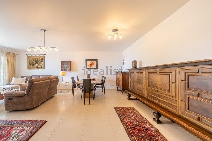 Apartamento T3 à venda na Rua Dom Francisco Santana, 624