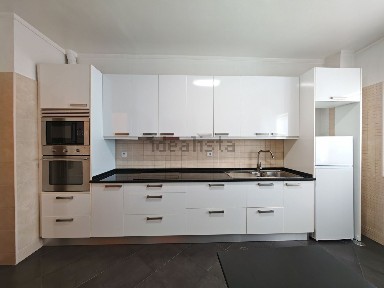 Arrendamento de apartamento T3 na Rua Vasco da Gama, 23