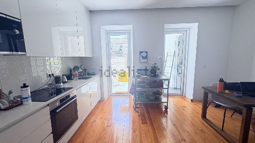 Arrendamento de apartamento T2 na Rua António Luís Inácio