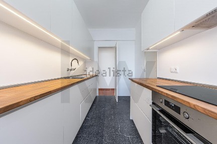 Arrendamento de apartamento T4 na Travessa São Remo s/n