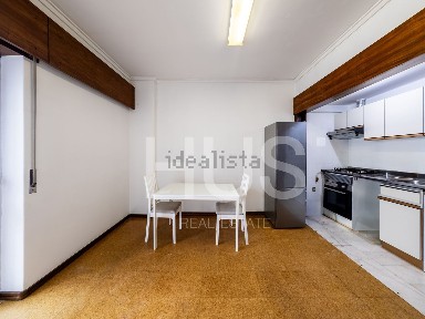 Arrendamento de apartamento T1 na Avenida António Serpa, 34