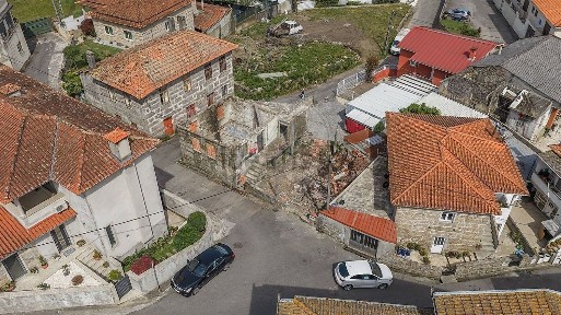 Moradia independente à venda na Travessa Souto