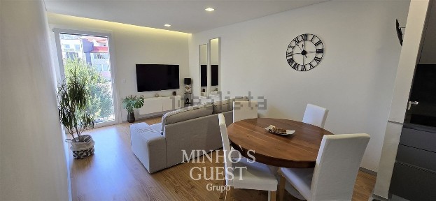 Apartamento T2 à venda na Rua de São Barnabé, 32