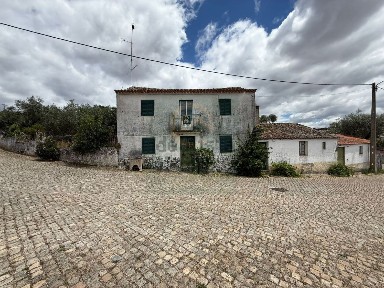 Moradia independente à venda em Rosmaninhal