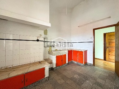 Apartamento T4 à venda na Rua Mousinho Magro, 2